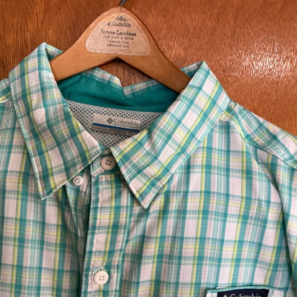 Columbia Men’s XL Teal and Yellow Plaid Shirt